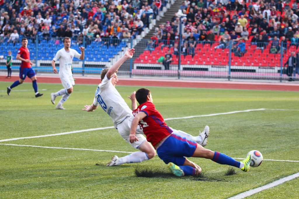 ФНЛ. 38-й тур. "СКА-Хабаровск" - "Тамбов" 2:2 (1:0). СКА-Хабаровск - Тамбов 2:2 (1:0)